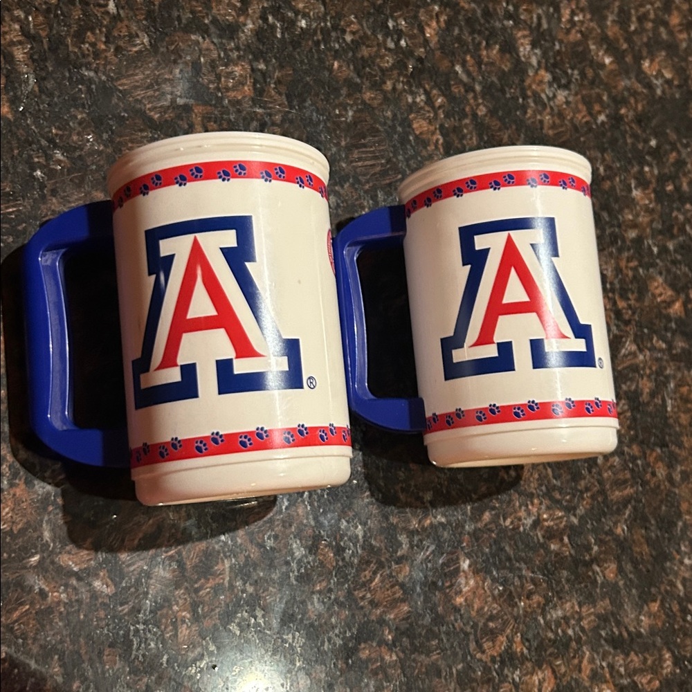 Set of 2 University of Arizona plastic mugs.